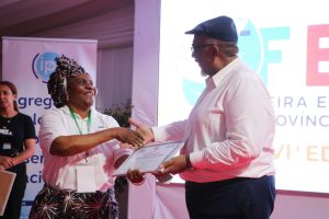 Prémio de melhor expositor do sector do agro-processamento na FENA (Feira Económica da Província de Nampula)